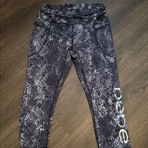 Bebe Sport Snakeskin Print Capri Leggings